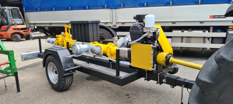 b1ef2029-2e3d-4c84-a84e-4de01d315523-Pumpenwagen gr. Pumpe Kompress. 90.jpg