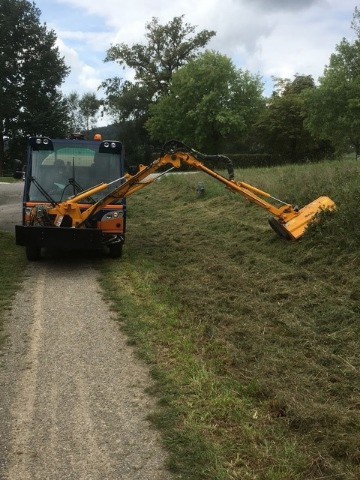 39348473-47ca-4586-a0ef-7bb0124f00e7-Böschungsmäher _9.jpg