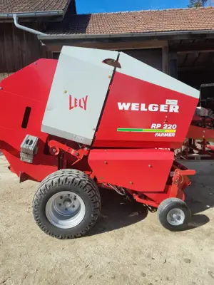 Rundballenpresse Lely Welger Farmer RP220