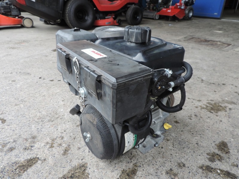 60d87d0e-2c91-4b21-b914-515a37180718-33977 Aebi Motor Benzin zu Aebi CC36 Vangard (4).JPG