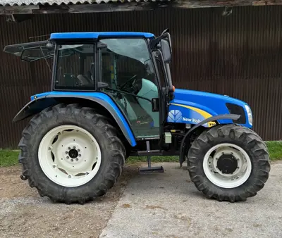 New Holland T5060