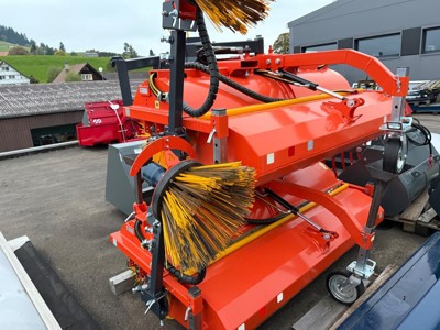 Kehrbürste für Hoflader