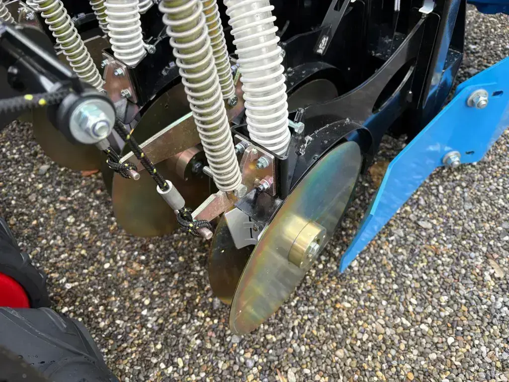 f93e0762-a970-4d20-95b9-f424177c5f6a-5.jpg