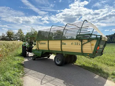 Krone Ladewagen Titan 4/32