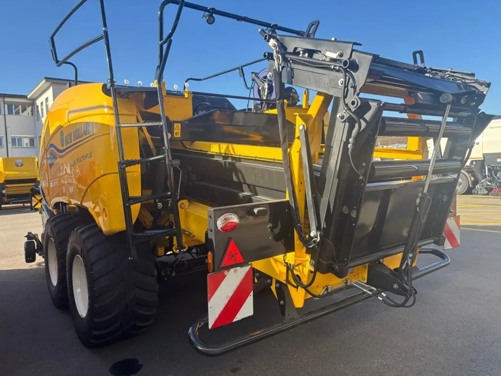 2cb6bc29-03a2-4569-adec-ab5372b47fbc-WhatsApp Image 2026-02-27 at 11.52.56 (2).jpg