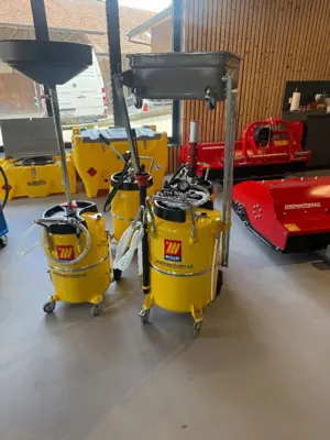 Öl Ablass und Absauggerät 120 l mit Schwenkarm