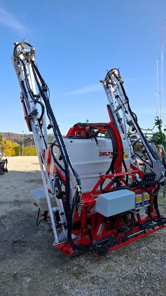 d1fbb287-e1c5-4598-9450-38ff419037d9-Kuhn Suter (10).jpg