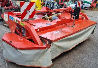 Faucheuse frontale à disques KUHN GMD 802 F - FF