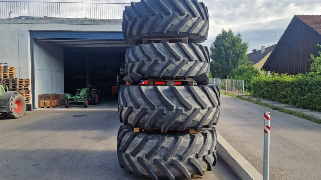 Radsatz zu FENDT 936 Com3