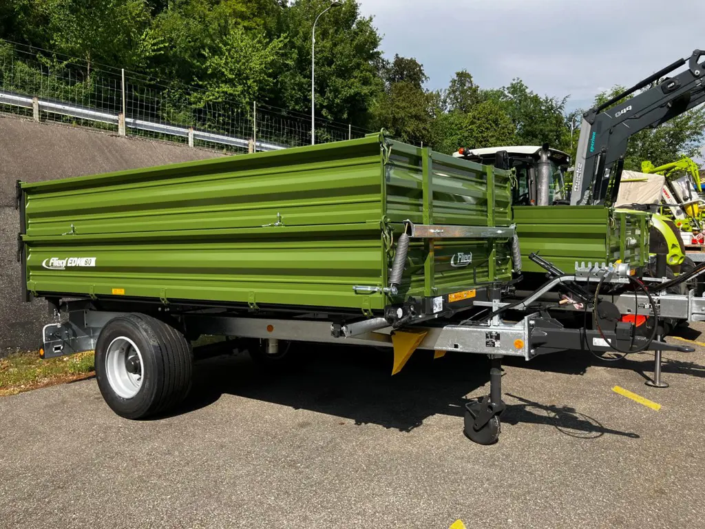 NEU! NOUVEAU! Dreiseitenkipper / remorque basculante Fliegl EDK 80/4000
