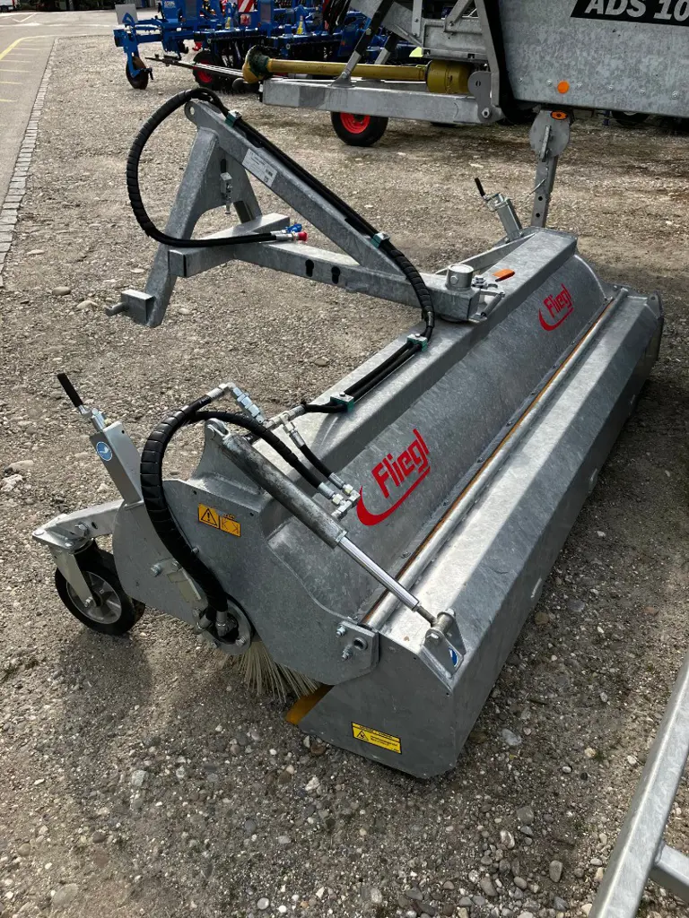 Fliegl Kehrmaschine / Balayeuse " Economy"