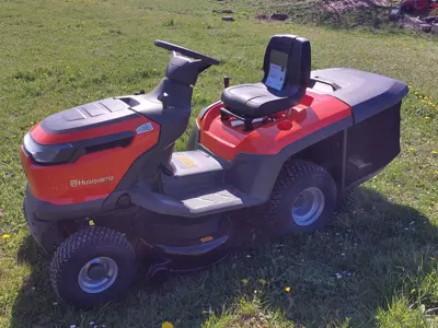 Tracteur à gazon Hus