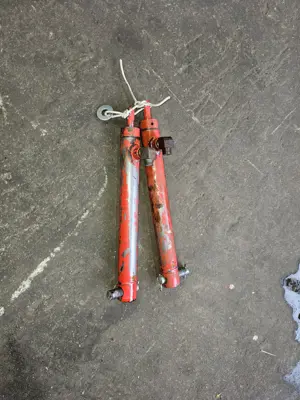 AEBI Pic - up - Hydr. Zylinder zu LW LD 26 / 2 Stk