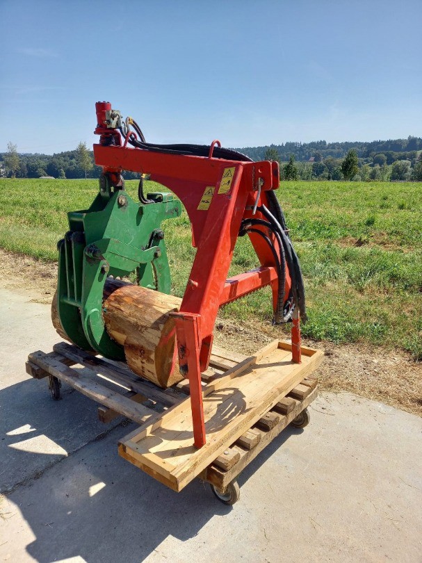 6f0e6274-18b2-4496-8db9-c6e6c3262605-Unterreiner Holzrückezange 06.jpg