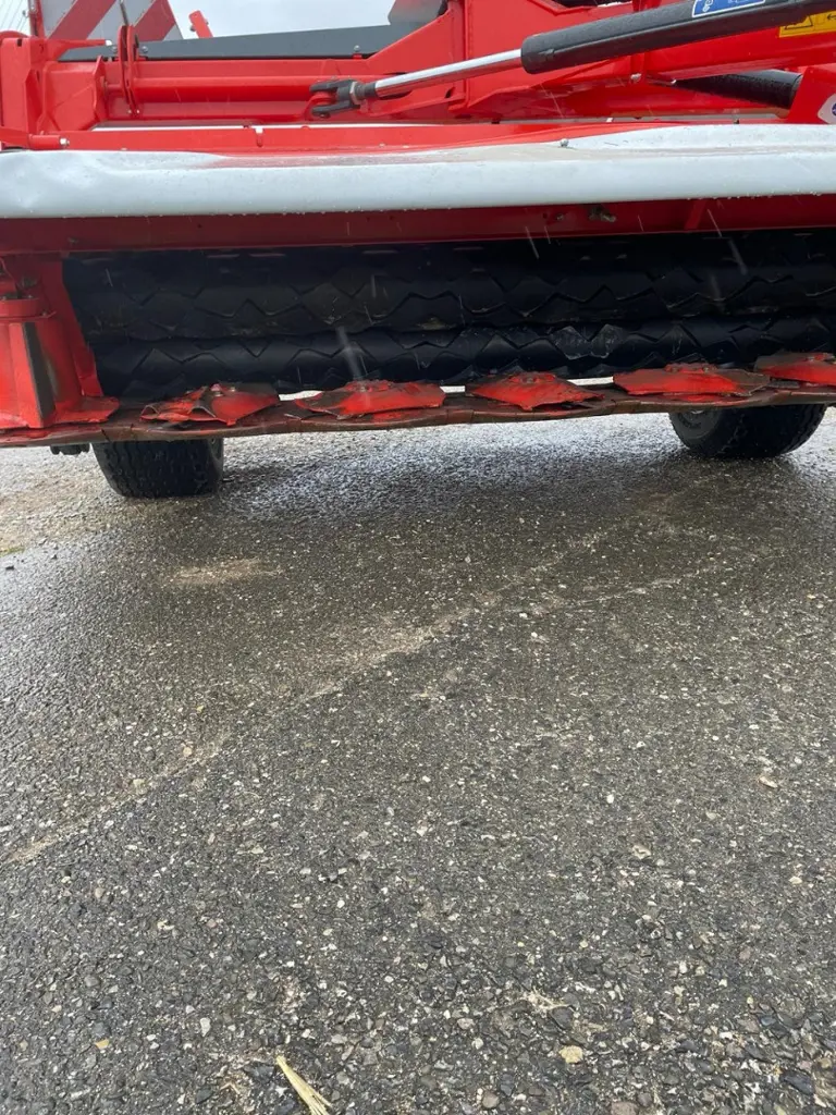 77b912e2-6807-49aa-be62-04d6325fe739-Kuhn Stierli (18).jpg