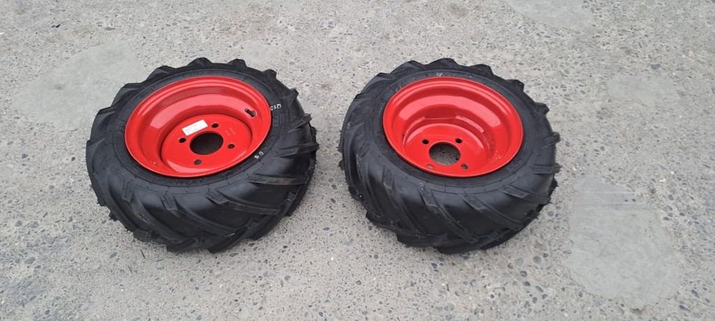 1d29793d-7225-449d-b4c7-cd2dcc6d55bd-35981 Rapid Räder diverses 23x8.05-12 AS (2).jpg