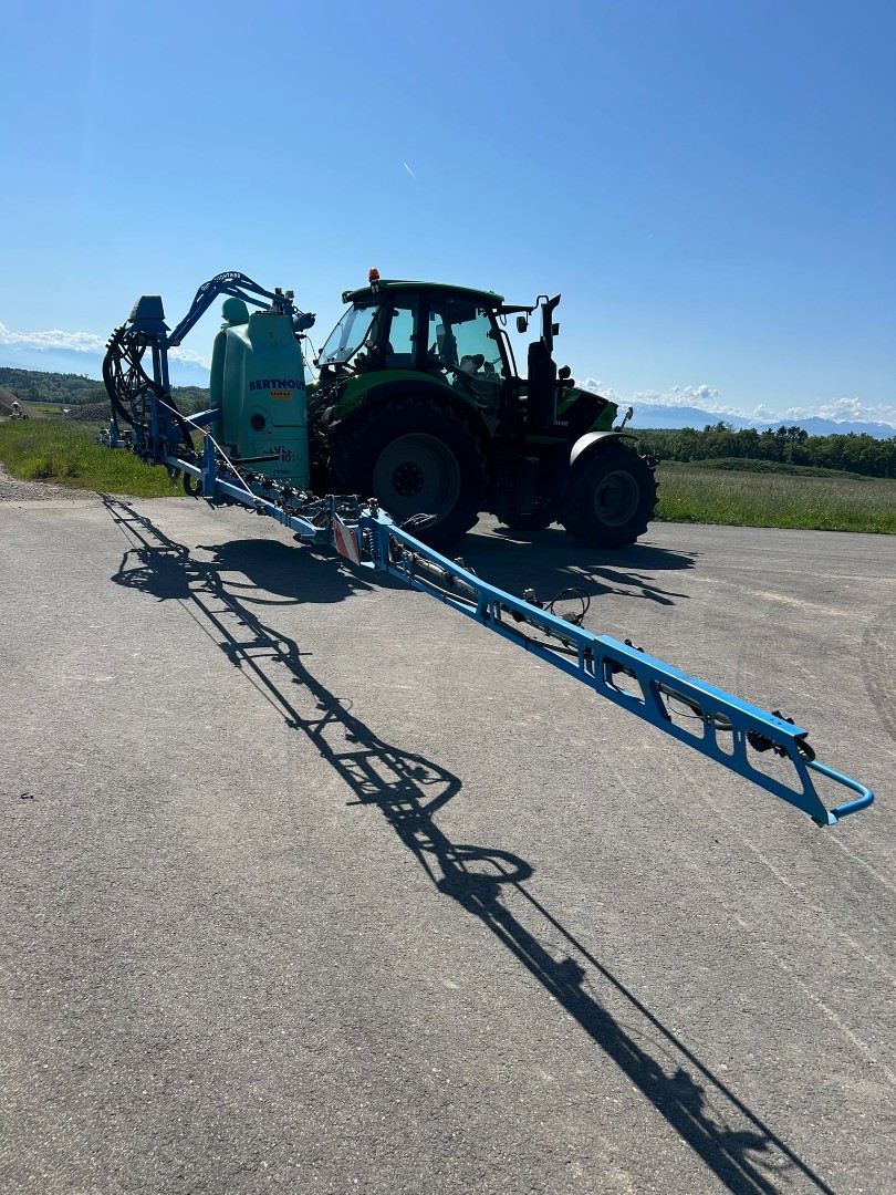 d4eb230e-7bbd-4381-8f81-800275a2e012-WhatsApp Image 2025-05-14 à 10.png