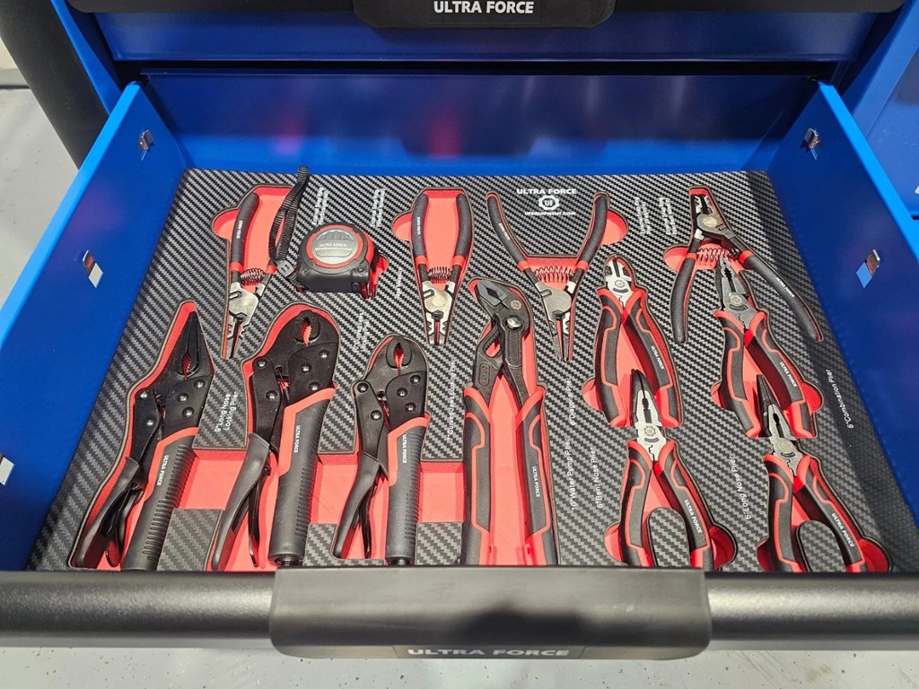 b1176ccc-e5b8-40ef-a404-ce8384e6a7b3-28 conv.jpg