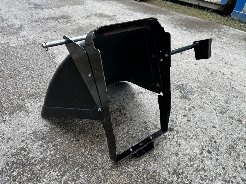 734e8a91-bb06-4070-bcf4-3381c6159ae0-35435 Cub Cadet Deflektor (2).png