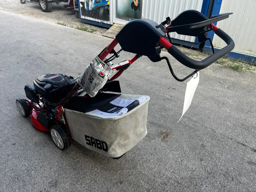 ff977cf9-405c-404c-86cc-18a5da790d6a-31990 Sabo Rasenmäher 47-Vario E (3).jpg