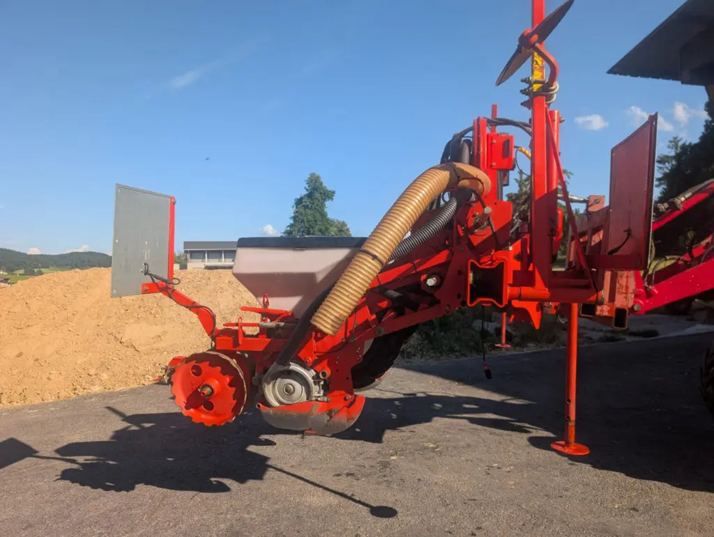 5703e4de-d4f4-47cd-afb1-f6a03cc9b209-WhatsApp Image 2026-04-10 at 15.jpg