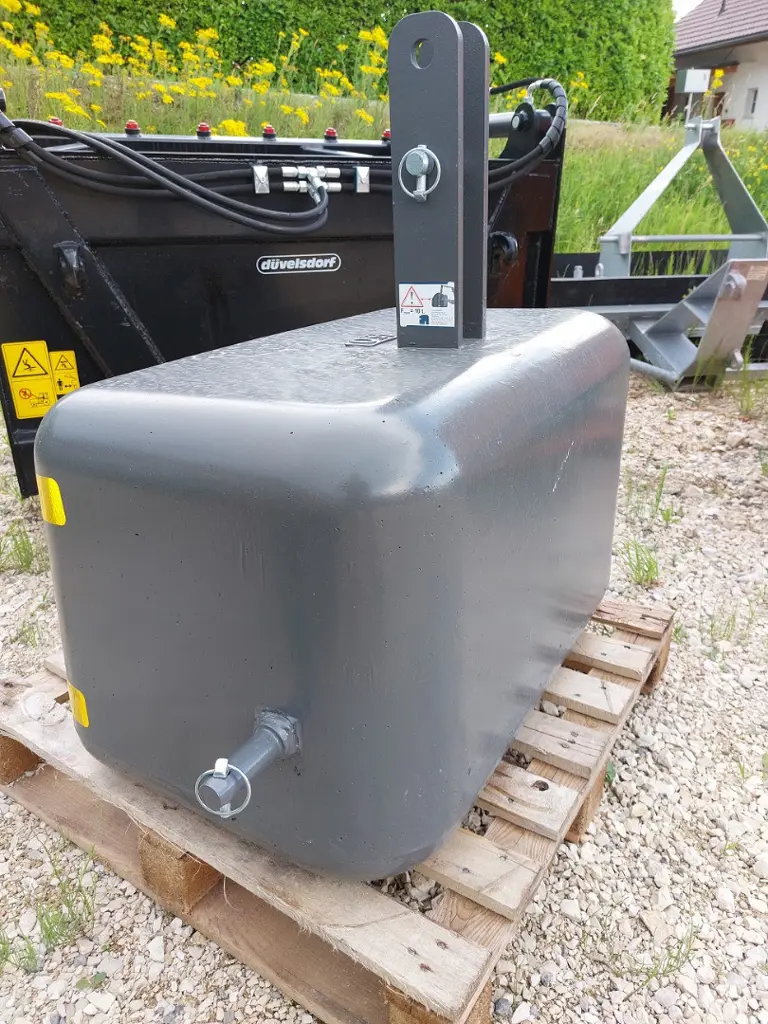 bb0130ef-e580-4d1c-af3e-c5e8b77586a1-Düvelsdorf contre-poids 450 (10).jpg