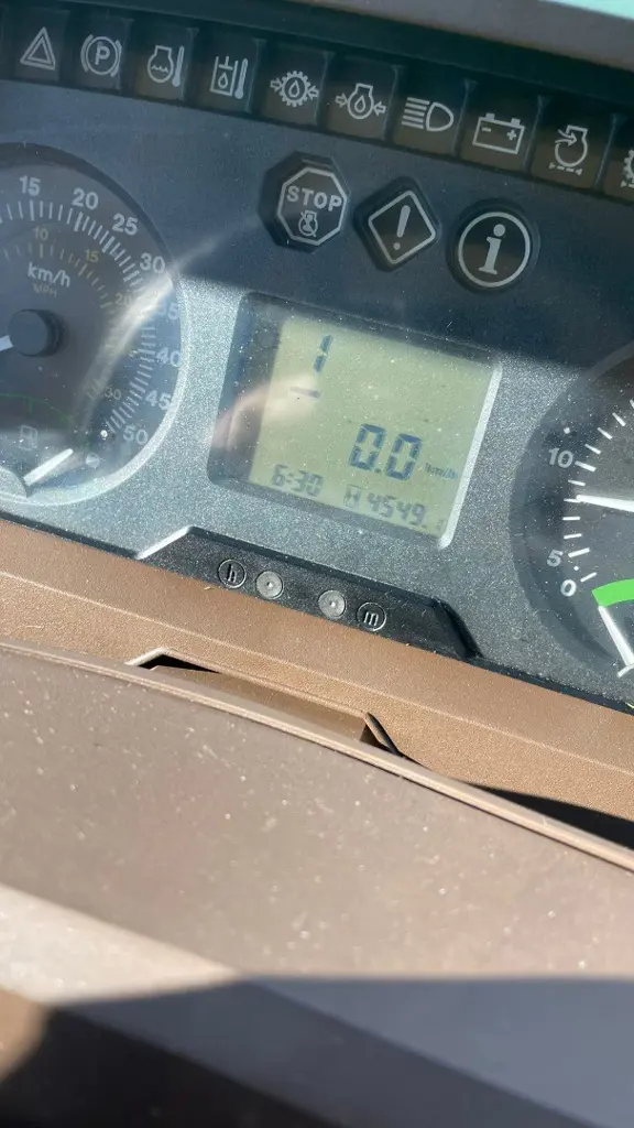 566050e9-2a67-4c45-8e8a-5fe13edef81a-6610 Display.jpg